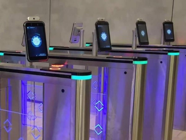 都已經到了人臉識別門禁時代了，你還在用傳統門禁嗎？